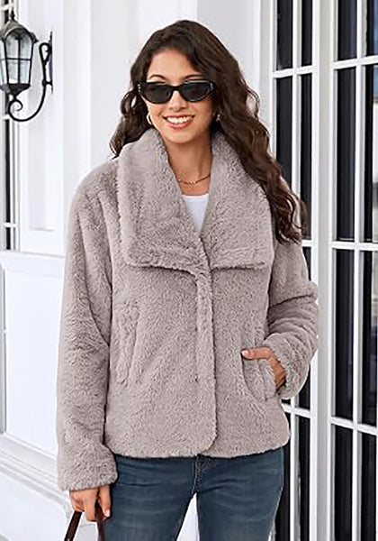 Light Gray Wide Lapel Faux Fur Coat for Women — Oversized Dropped Shoulder Jacket with Side Pockets & Snap Buttons