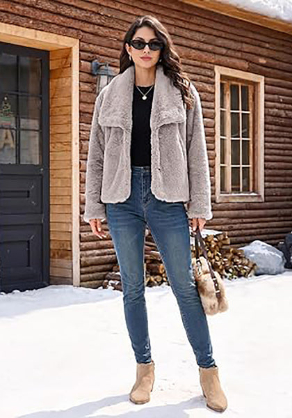 Light Gray Wide Lapel Faux Fur Coat for Women — Oversized Dropped Shoulder Jacket with Side Pockets & Snap Buttons